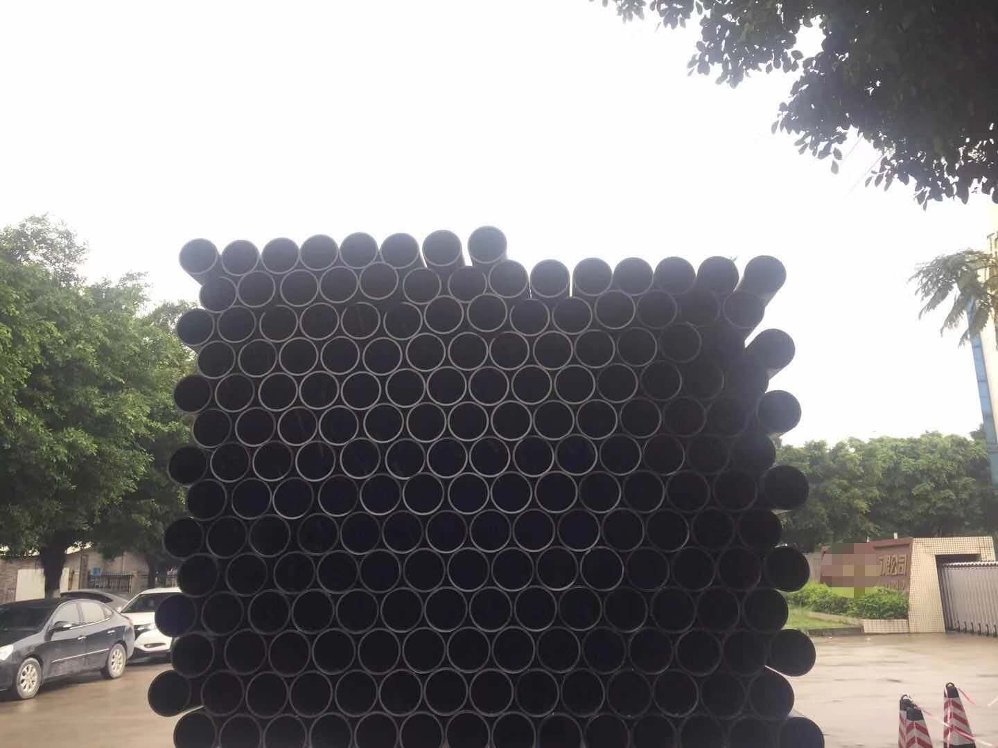 衡陽(yáng)縣石市水廠160*1.0MpaPE給水管卸貨現(xiàn)場(chǎng)